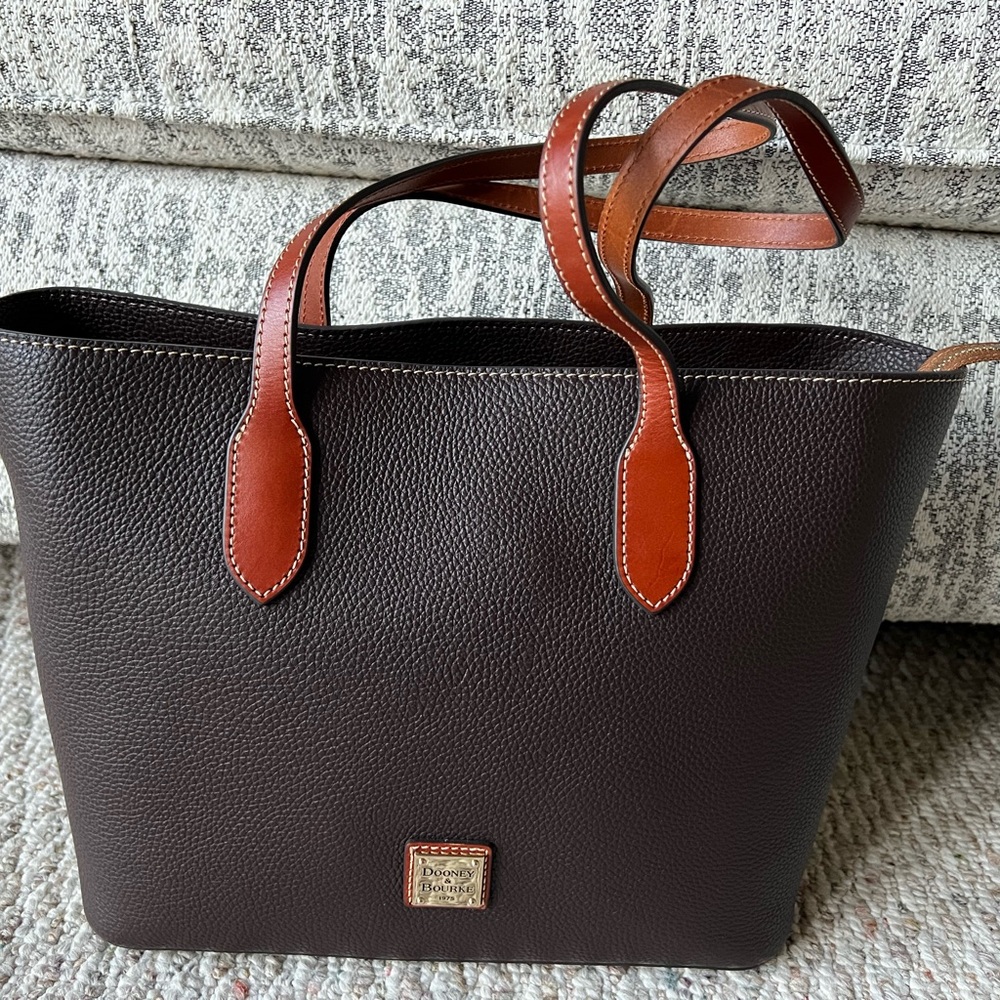 Dooney & Bourke Brown & Tan Leather Tote with Classic Design excellent condition